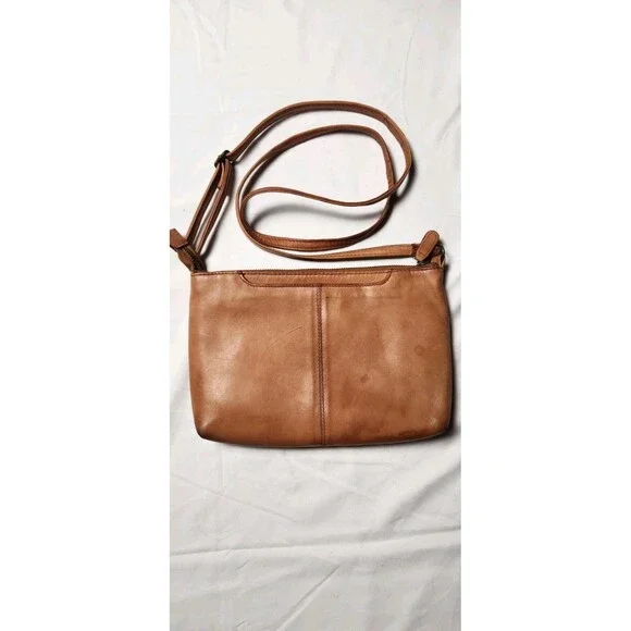 Rawlings Genuine Leather Purse Clutch Wristlet Baseball Stitch Zip Closure - Picture 2 of 11